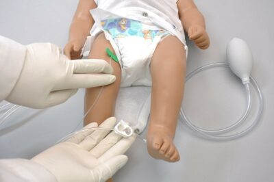 MMultipurpose Newborn S107.250 – Newborn Care and CPR Skills Trainer with OMNI® 2 3