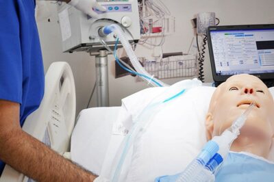 HAL S1030 – Advanced Mechanical Ventilator Management Skills Trainer 1