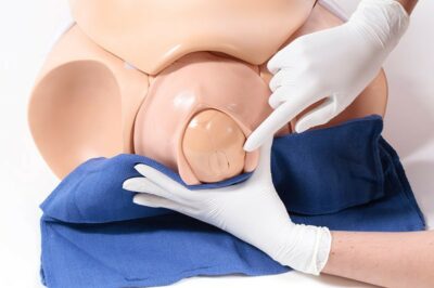 NOELLE S552.250 – Automatic Childbirth Skills Trainer Torso with OMNI 2 4