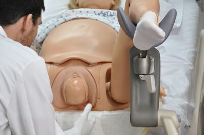 NOELLE® S576.100 – Maternal and Premature Newborn Care Patient Simulator Package 17